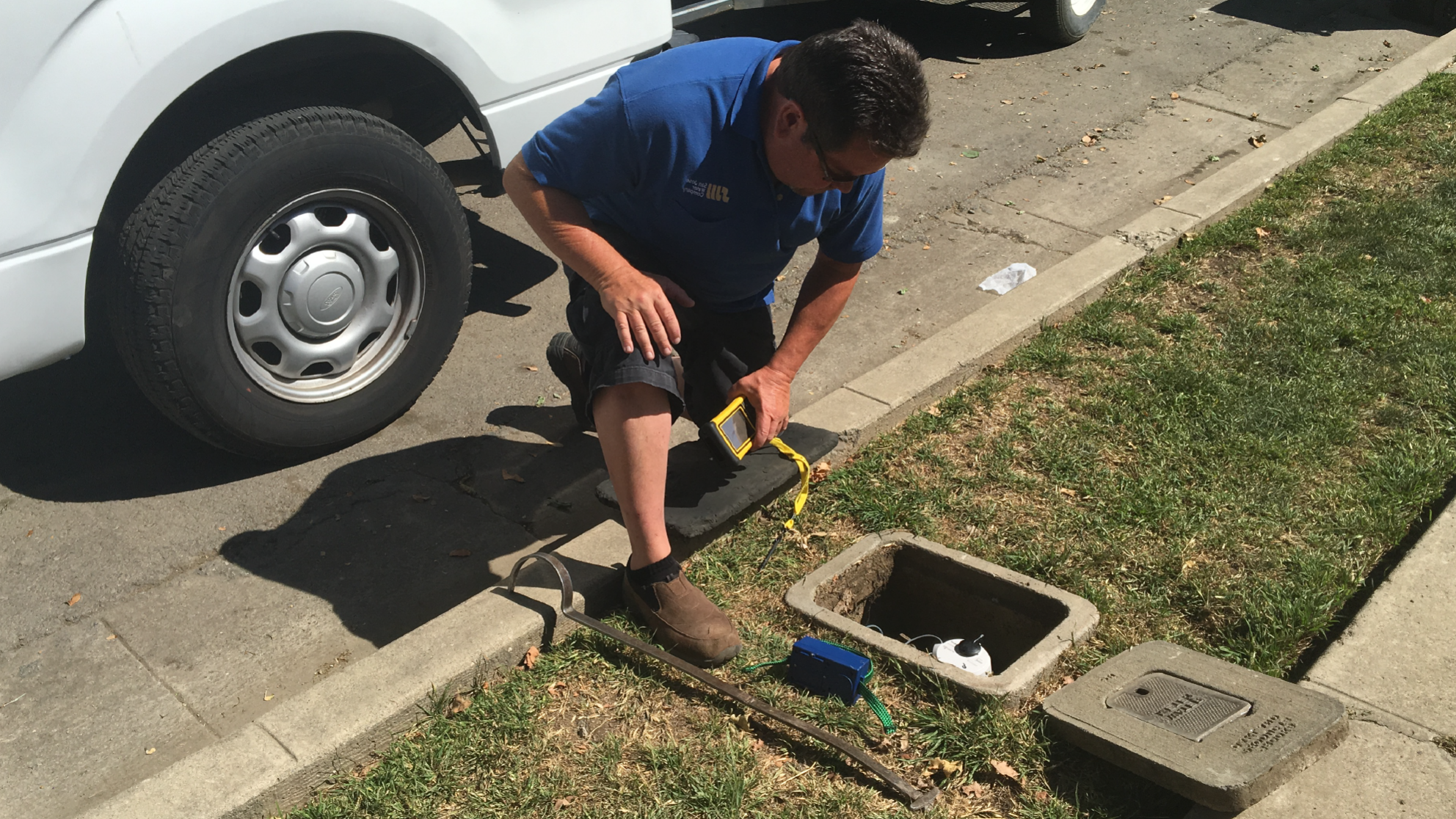 SJW crew inspecting an advanced water meter